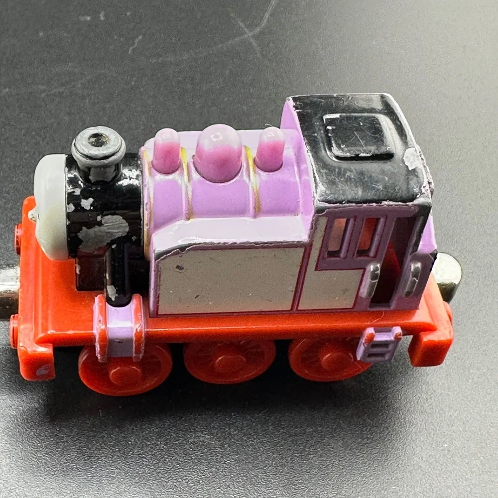 Learning Curve Thomas Friends Take-N-Play Along Rosie Magnetic Train 2006 READ